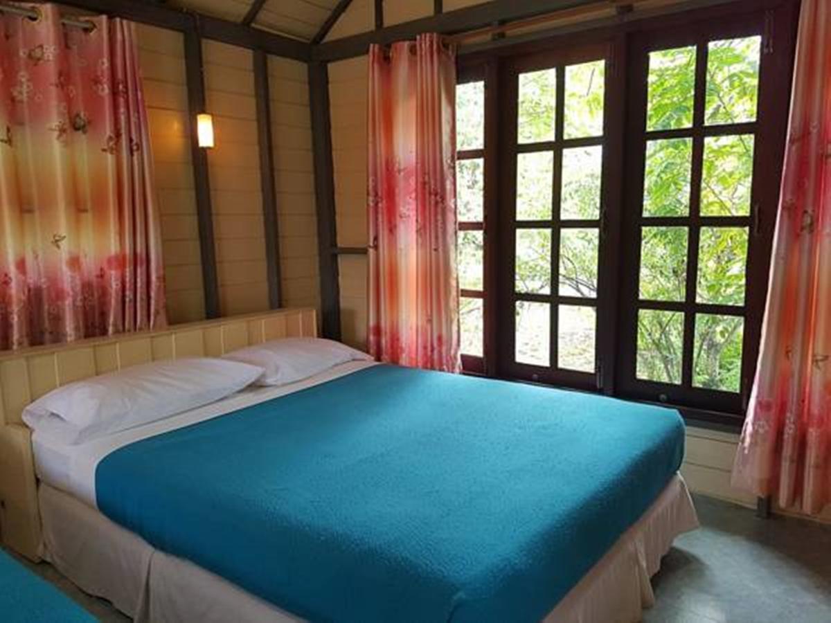 Rai Fhun Pen Jing Hotel Nakhon Ratchasima Bagian luar foto
